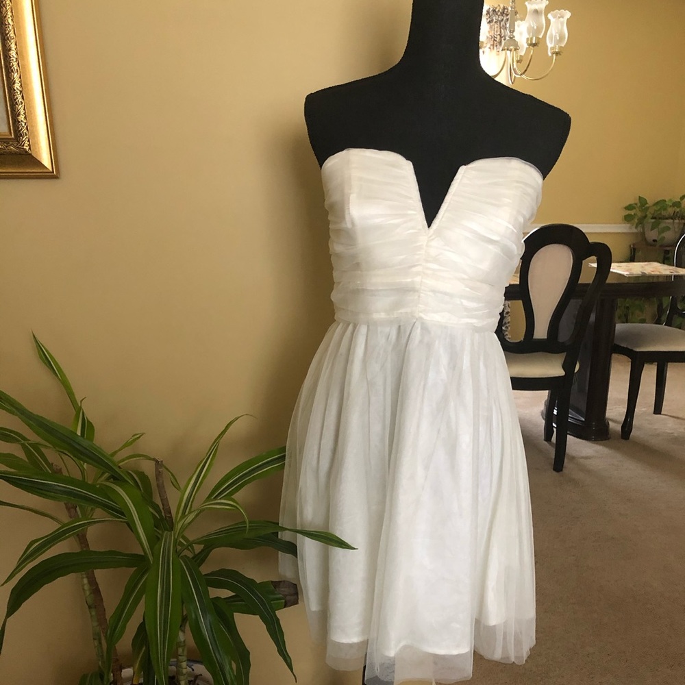 Adorable white dress for any occasion